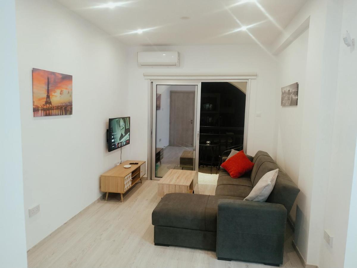 Charming Holiday Retreat Kato Paphos Apt 400M To The Beach 외부 사진