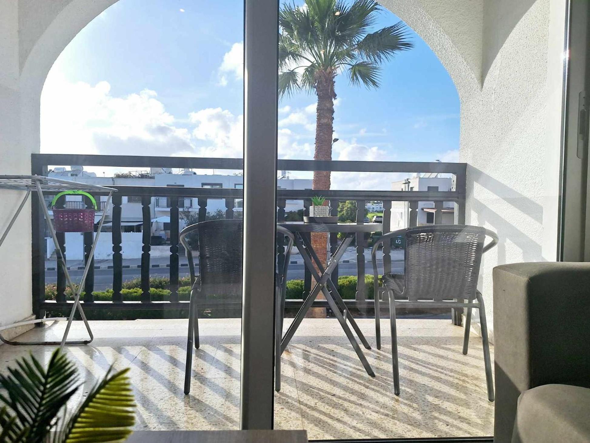 Charming Holiday Retreat Kato Paphos Apt 400M To The Beach 외부 사진